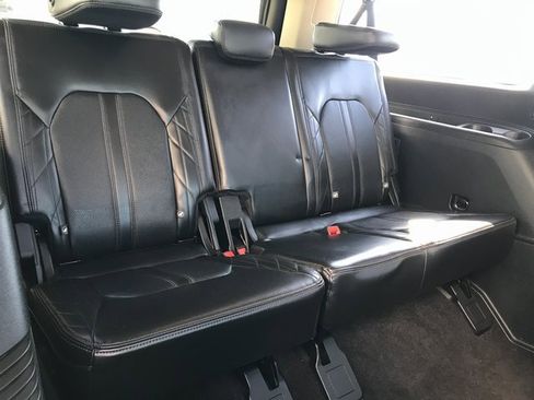 Used 2019 Ford Expedition Max Platinum image 21