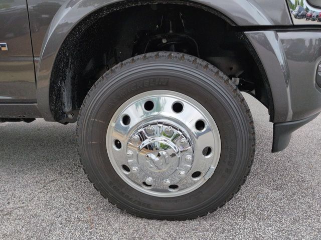 Used 2026 RAM 4500 4x4 Crew Cab DRW w/ Laramie Trim Package image 11