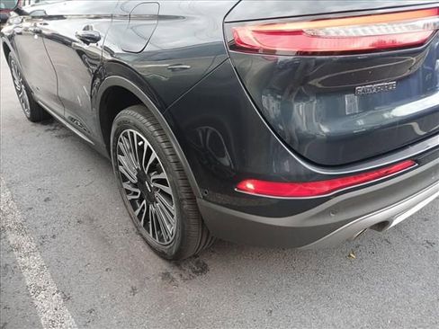 Used 2022 Lincoln Corsair Reserve w/ Equipment Group 201A image 23