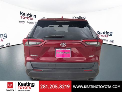 Used 2021 Toyota RAV4 XLE w/ Convenience Package image 6