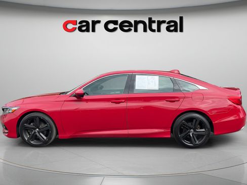 Used 2018 Honda Accord Sport image 2