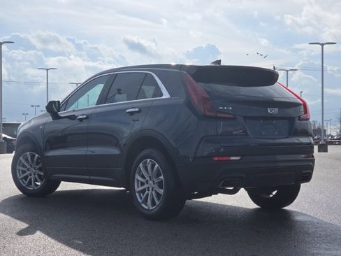 Used 2022 Cadillac XT4 Luxury w/ Cold Weather Package image 13