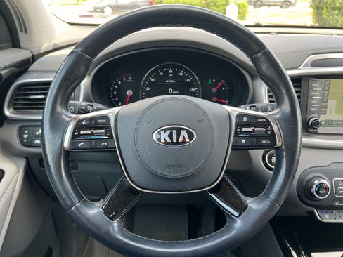 Used 2019 Kia Sorento SX w/ SX Touring Package AWD/4WD image 9