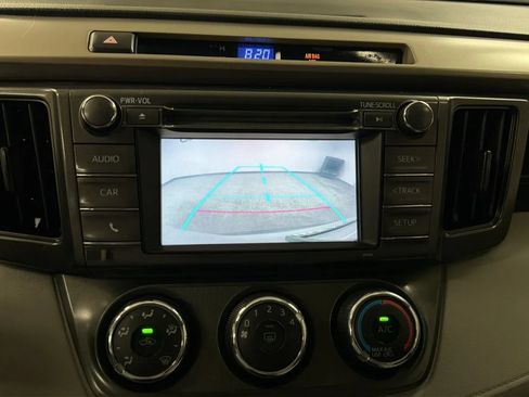 Used 2014 Toyota RAV4 LE AWD/4WD image 14