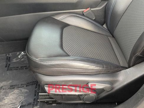 Used 2024 Jeep Compass Latitude image 24