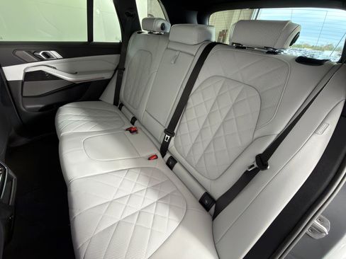 New 2026 BMW X5 sDrive40i w/ M Sport Package image 28