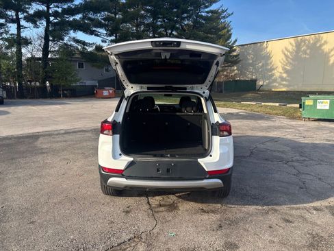 Used 2025 Chevrolet TrailBlazer LT image 29