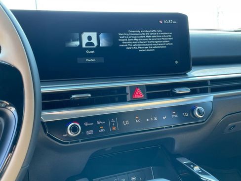 New 2026 Kia Sorento SX Prestige w/ Olive Brown Leather Package image 13