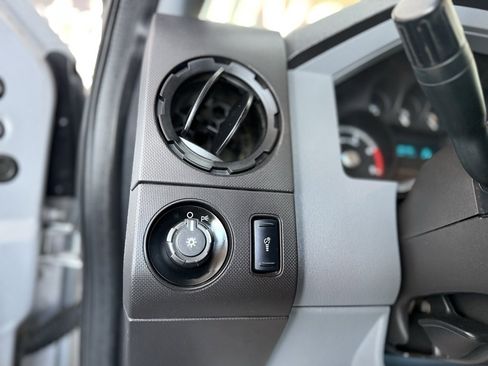 Used 2016 Ford F250 XL w/ Power Equipment Group image 27