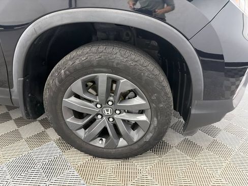 Used 2023 Honda Ridgeline Sport image 12
