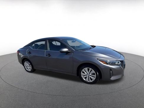 Used 2025 Nissan Sentra S FWD image 2