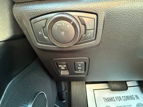 Used 2018 Ford Expedition XLT RWD image 13