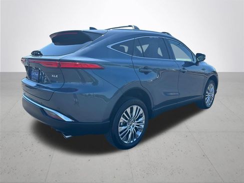 Certified 2023 Toyota Venza XLE AWD/4WD image 8