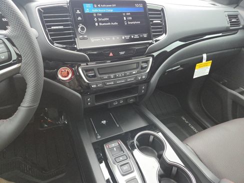 New 2026 Honda Ridgeline Black Edition image 32