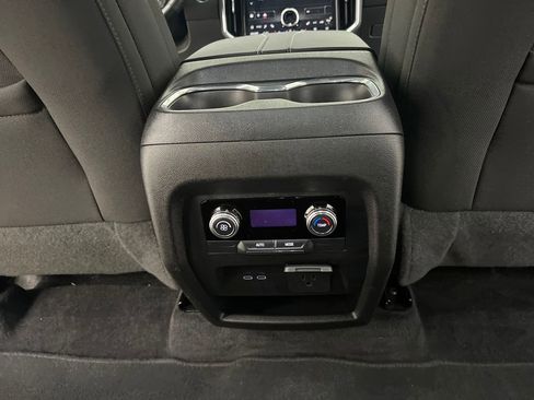 Used 2025 GMC Acadia Elevation image 25