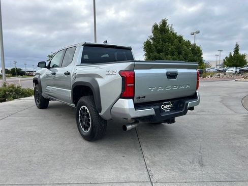 Used 2024 Toyota Tacoma TRD Off-Road AWD/4WD image 5