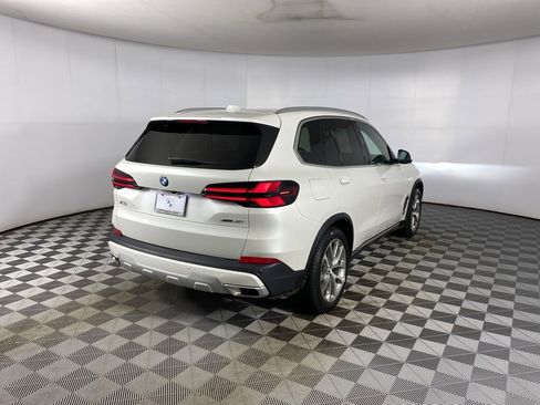 Certified 2024 BMW X5 xDrive40i w/ Parking Assistance Package image 29