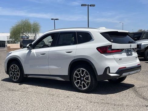 Used 2025 BMW X1 xDrive28i w/ Technology Package image 8