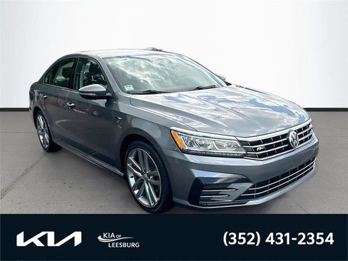Used 2018 Volkswagen Passat 2.0T R-Line w/ R-Line Lighting Package FWD image 1