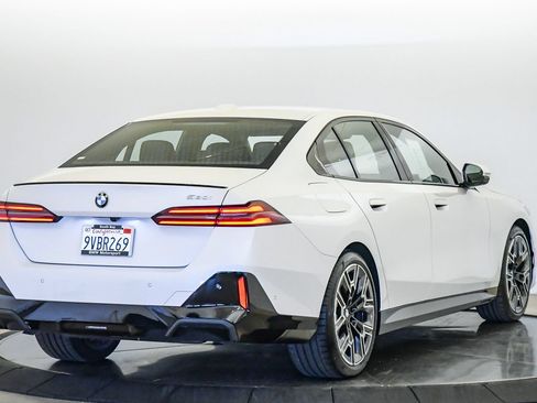 Used 2026 BMW 530i w/ M Sport Package RWD image 5