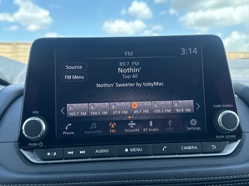 Certified 2025 Nissan Rogue SV FWD image 45