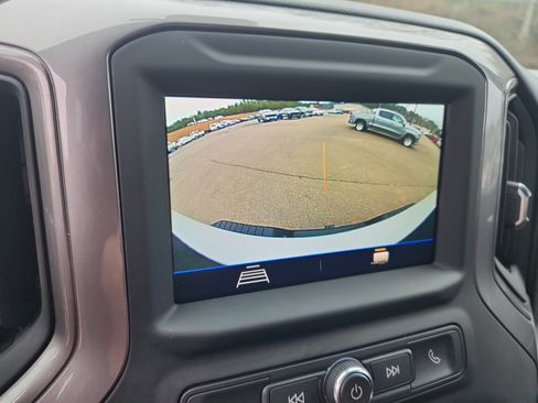 Used 2023 Chevrolet Silverado 2500 Custom w/ Custom Value Package image 24