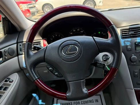 Used 2004 Lexus ES 330 FWD image 11