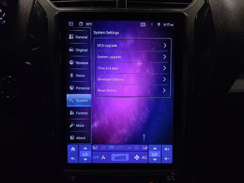 Used 2016 Ford Explorer XLT AWD/4WD image 25
