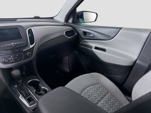 Used 2022 Chevrolet Equinox LS FWD image 21