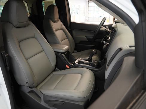 Used 2020 Chevrolet Colorado W/T w/ WT Convenience Package RWD image 32