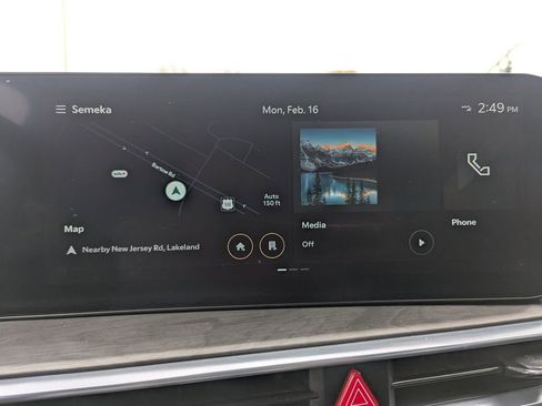 Certified 2024 Kia Sorento SX image 21