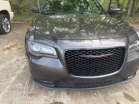 Used 2021 Chrysler 300 S RWD image 2
