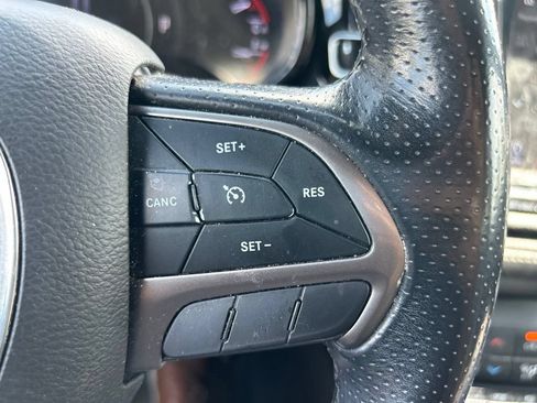 Used 2021 Dodge Durango SXT AWD/4WD image 19