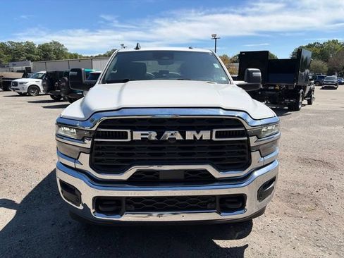Used 2025 RAM 2500 Big Horn AWD/4WD image 9