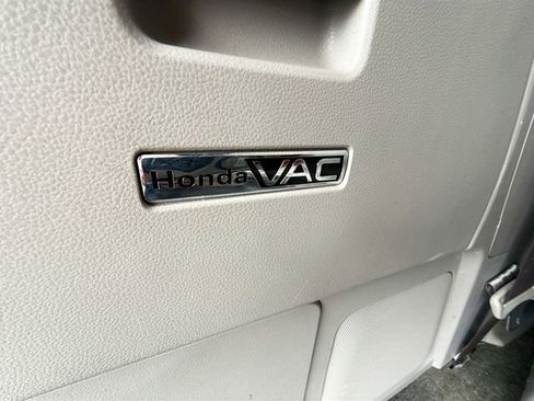 Used 2016 Honda Odyssey SE image 28