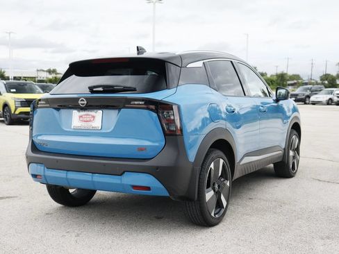 Used 2025 Nissan Kicks SR FWD image 5