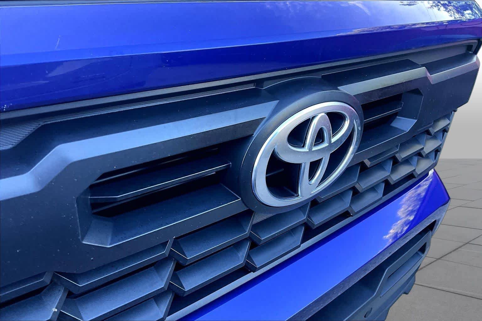 Certified 2025 Toyota Tacoma TRD Sport w/ TRD Sport Upgrade Package AWD/4WD image 27