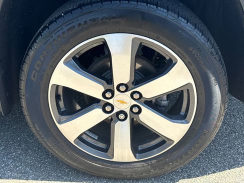 Used 2019 Chevrolet Traverse LT w/ LT Premium Package AWD/4WD image 20