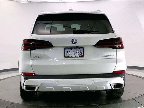 New 2026 BMW X5 xDrive50e w/ Climate Comfort Package image 3