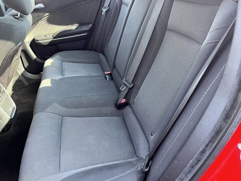 Used 2019 Dodge Charger SXT image 10