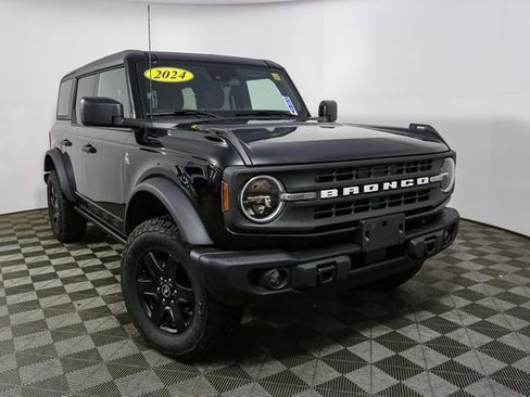 Used 2024 Ford Bronco Black Diamond image 3