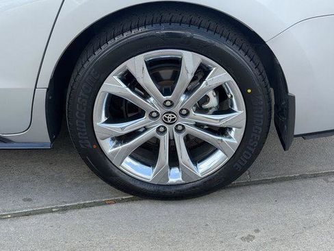 Certified 2024 Toyota Sienna Platinum FWD image 8