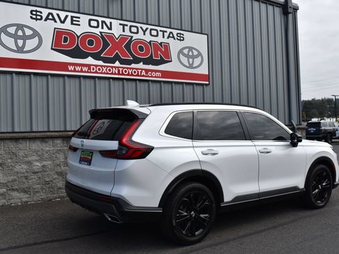 Used 2023 Honda CR-V Sport Touring image 5