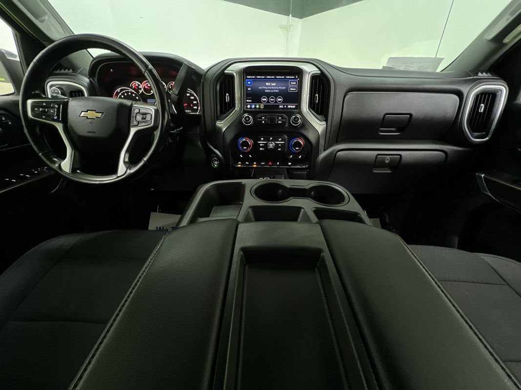 Used 2020 Chevrolet Silverado 1500 LT w/ Convenience Package AWD/4WD image 19
