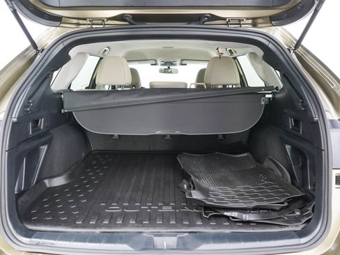 Used 2024 Subaru Outback Premium AWD/4WD image 9