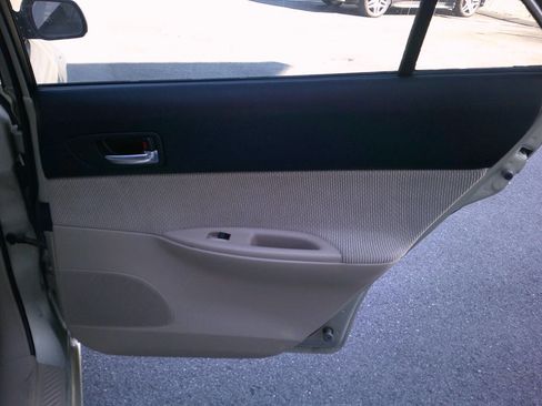 Used 2005 MAZDA MAZDA6 i FWD image 14