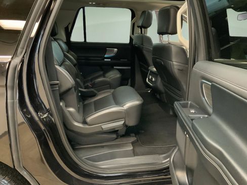Used 2025 Ford Expedition Max Platinum AWD/4WD image 38