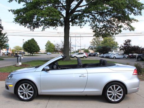 Used 2012 Volkswagen Eos Komfort FWD image 14
