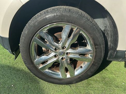 Used 2011 Ford Edge Limited w/ 302A Rapid Spec Order Code FWD image 45
