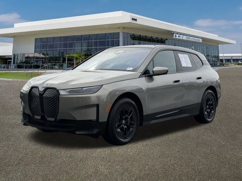 Certified 2024 BMW iX xDrive50 w/ Radiant Heating Package image 5